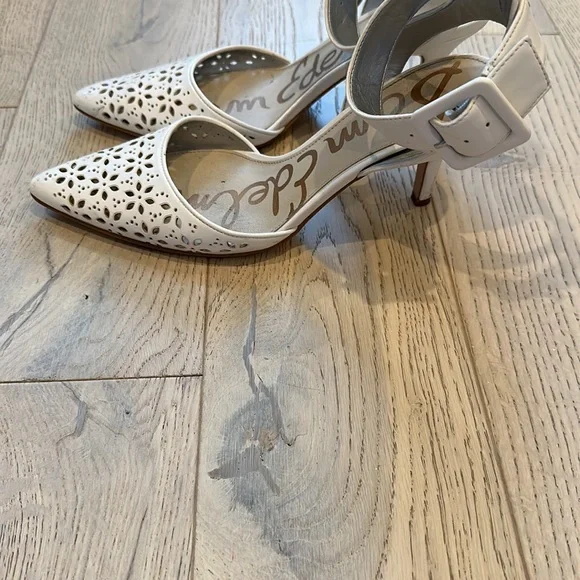 Sam Edelman White Laser Cut Buckle Strap Heels Size 6.5 - Picture 4 of 5